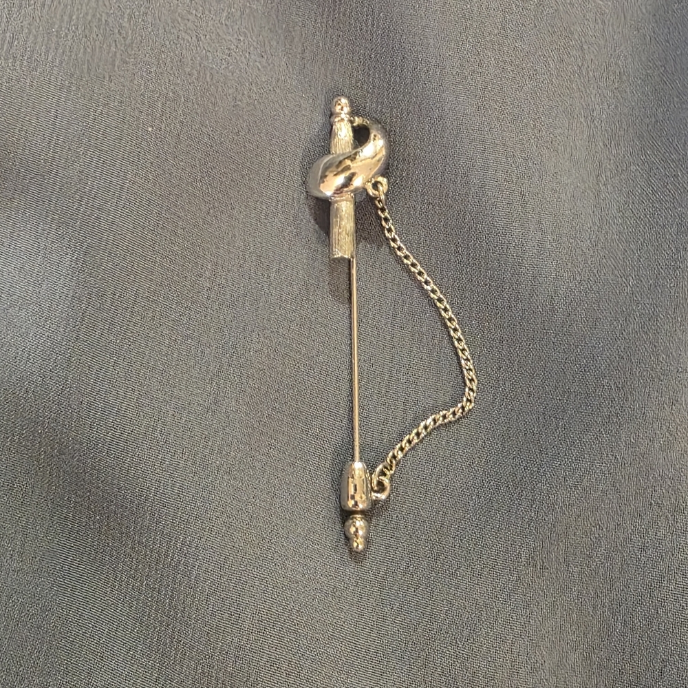 Vintage Signed Monet Silver-tone Tie Pin/Stick Pin Brooch with Chain. EUC - Picture 6 of 8
